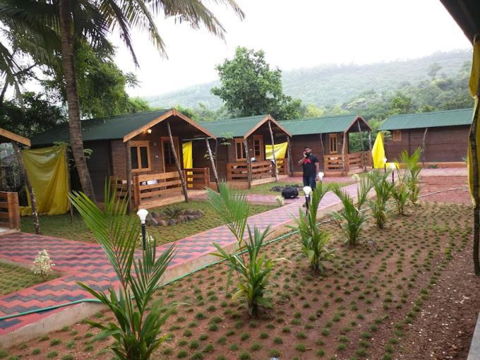 White Elephant Restaurant & Cottages Gokarna Gokarna  Εξωτερικό φωτογραφία