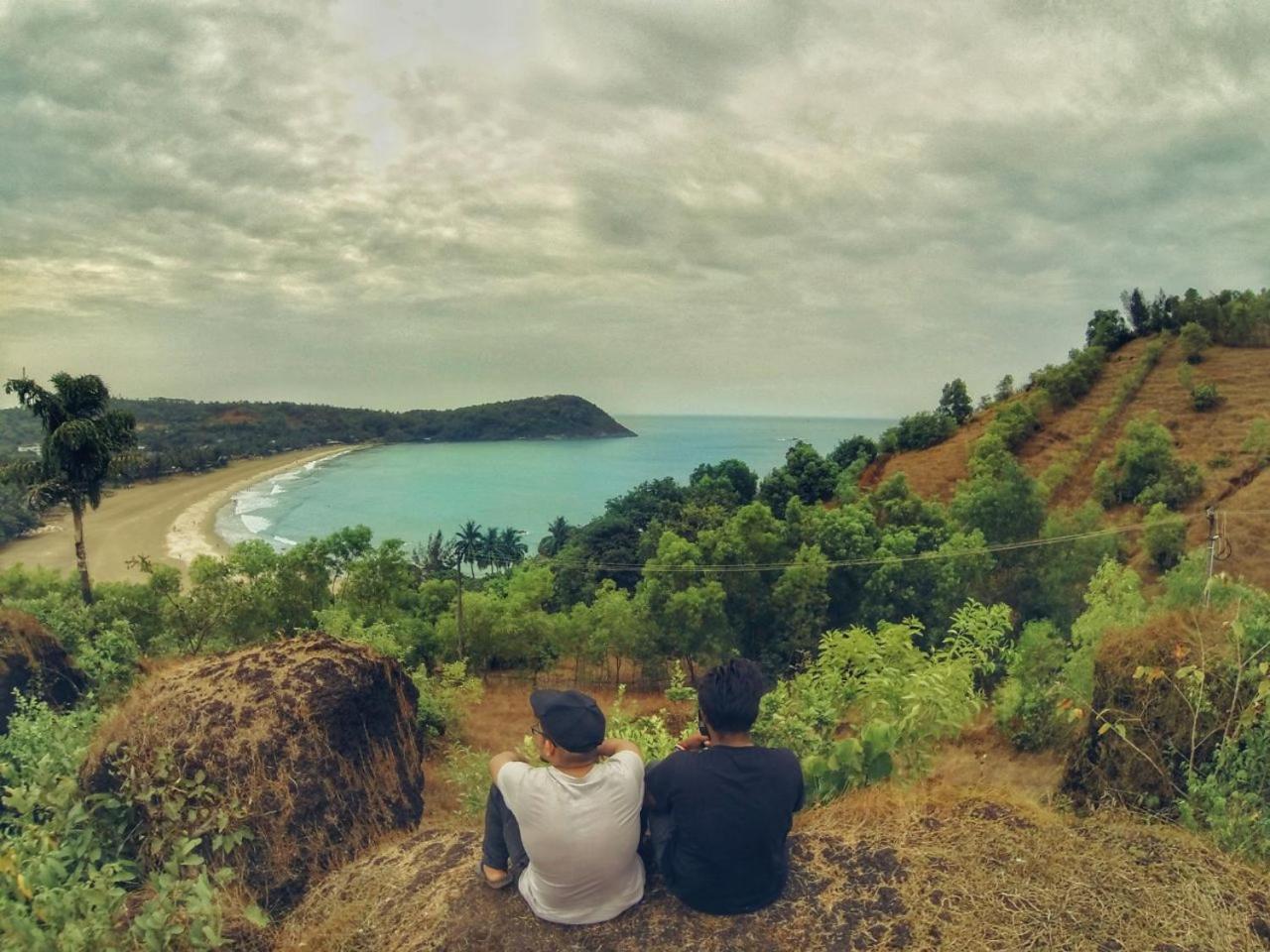 White Elephant Restaurant & Cottages Gokarna Gokarna  Εξωτερικό φωτογραφία