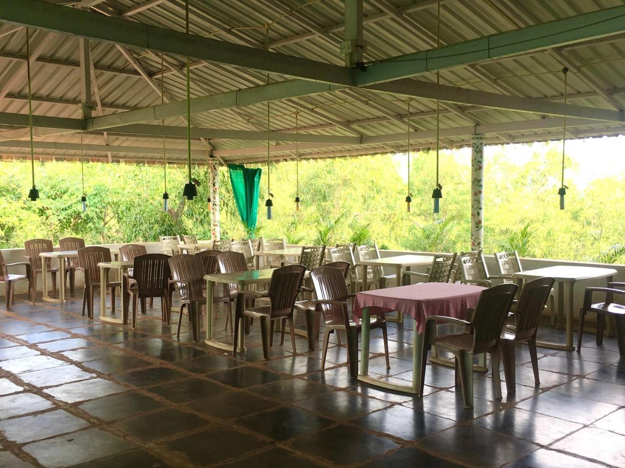 White Elephant Restaurant & Cottages Gokarna Gokarna  Εξωτερικό φωτογραφία