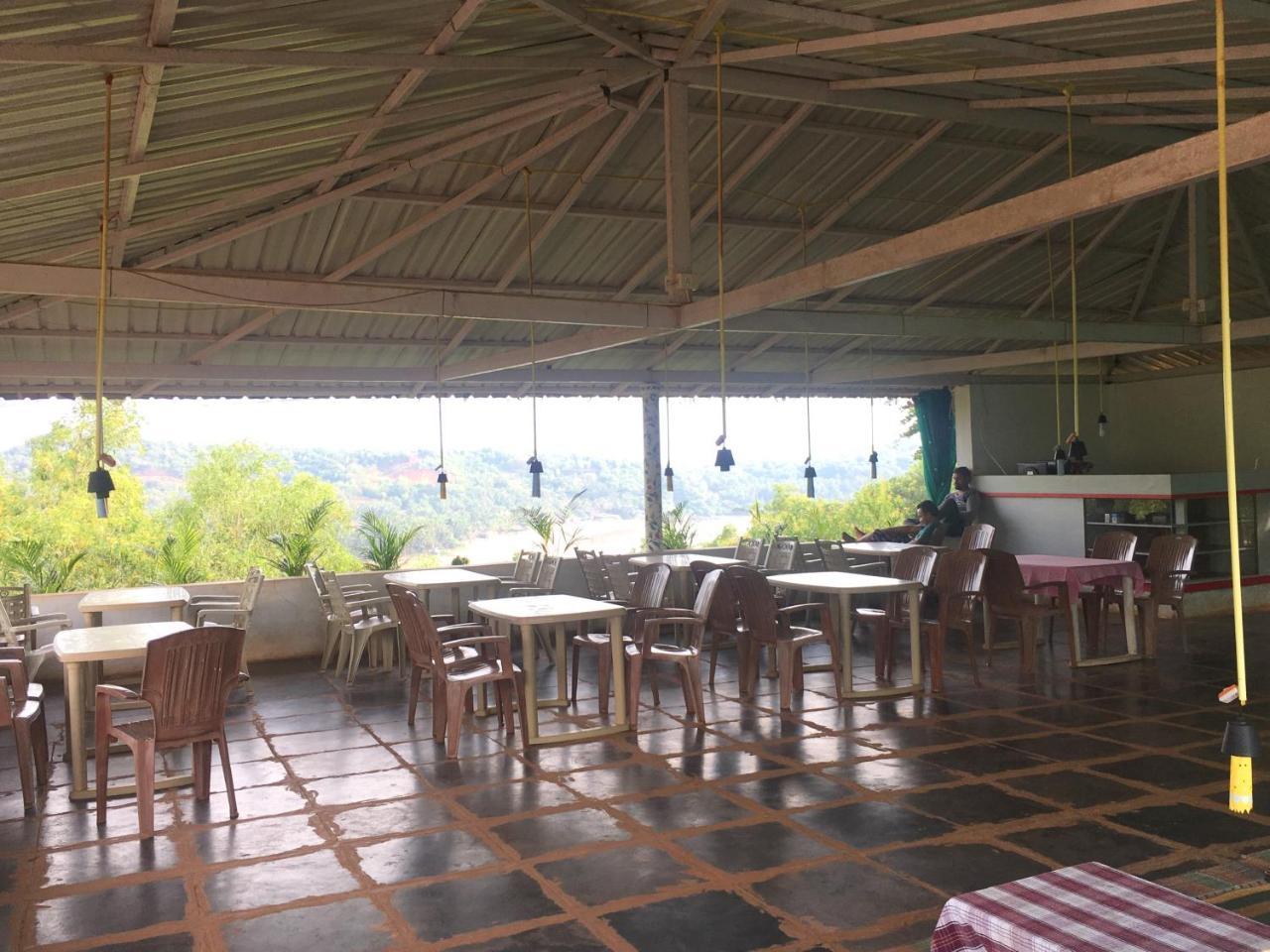 White Elephant Restaurant & Cottages Gokarna Gokarna  Εξωτερικό φωτογραφία